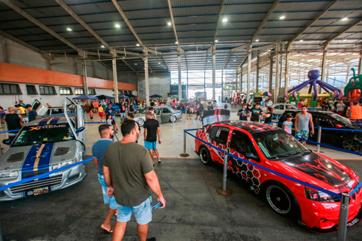 Carros Rebaixados tunados e com Som Alto